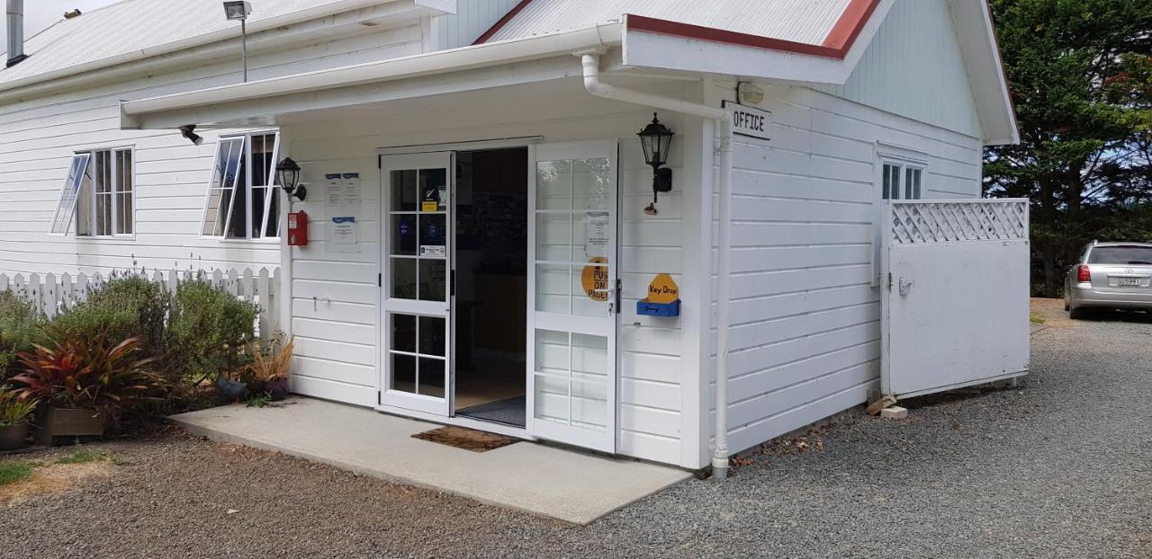 Matakohe Holiday Park Exterior foto